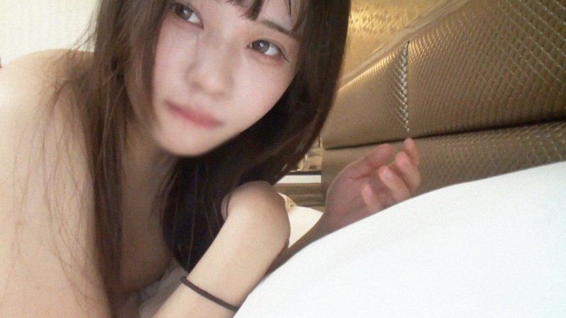 【大型新人】首次拍攝/人生第一次拍攝。※早期特典 上京第二年，帶著鄉下氣息的樸素女孩應徵。雨天・小穴洪水警報發令！！「請隨意使用我的身體」以大量精液作為獎勵的絕頂完結