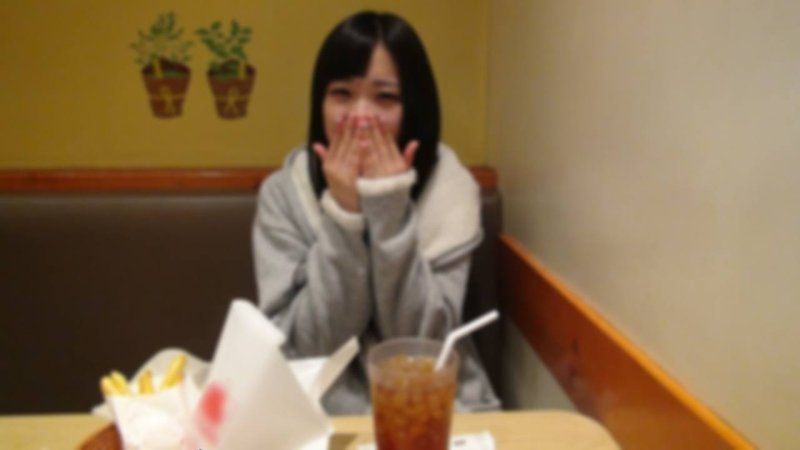 【絕版】降臨地上的壓倒性天使。與剛滿18歲的極上清純派美女獨佔恩愛約會！