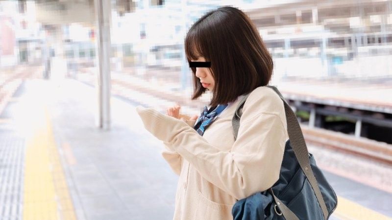 對制服妹子在電車裡惡作劇 天野奈奈